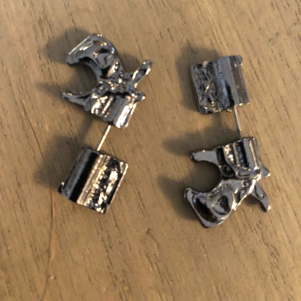 Gunmetal Silver Fashion Gun Stud Earrings